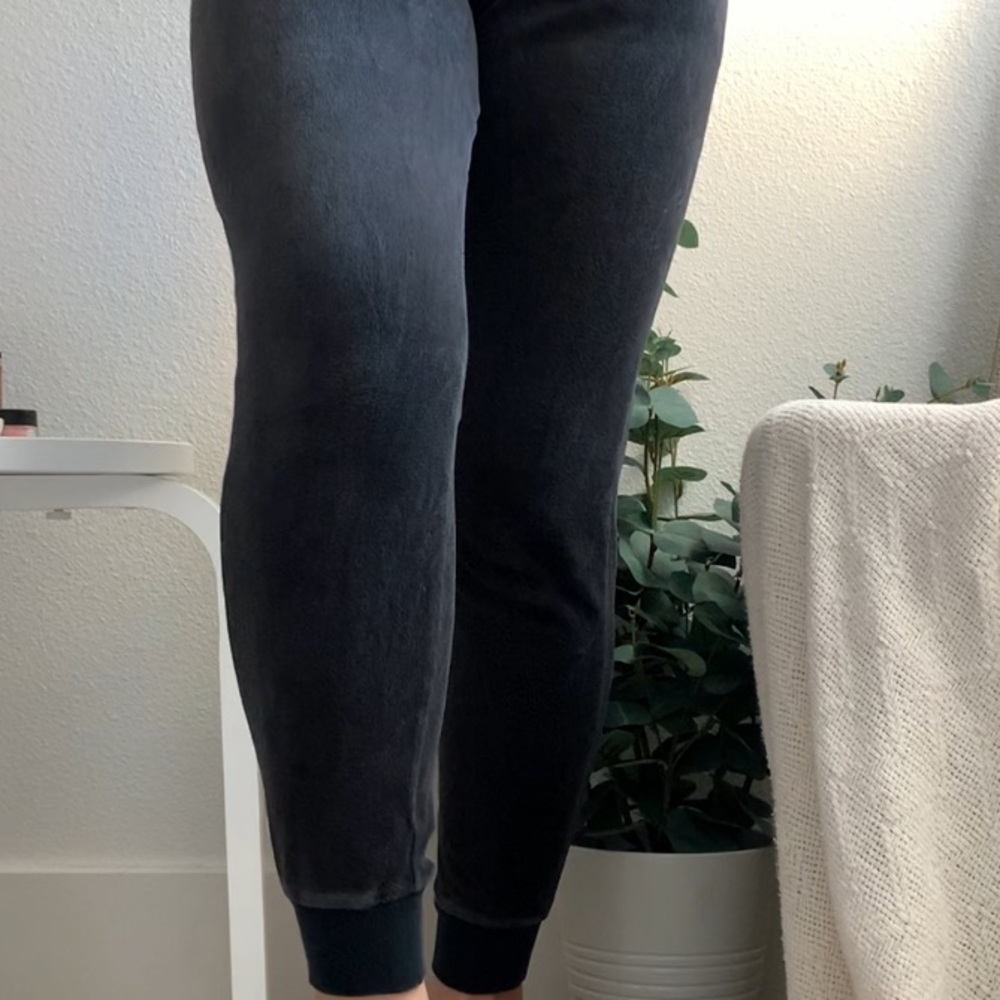 Victoria’s Secret velour joggers - Picture 4 of 5